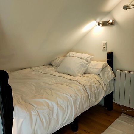 Aux Trois Tilleuls Acomodação com café da manhã Loches Quarto foto