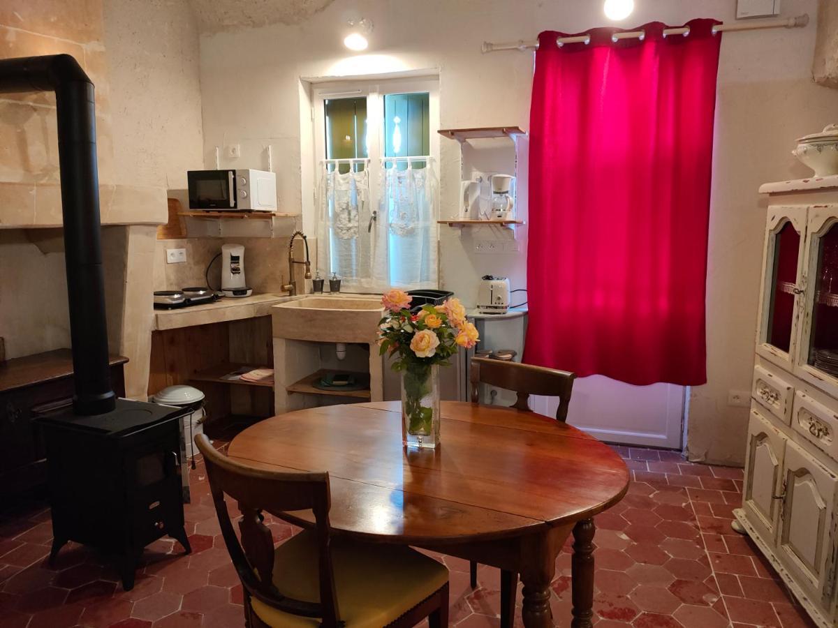 Aux Trois Tilleuls Acomodação com café da manhã Loches Exterior foto